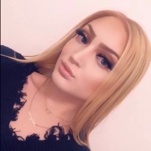 Meet your Posher, Allyson